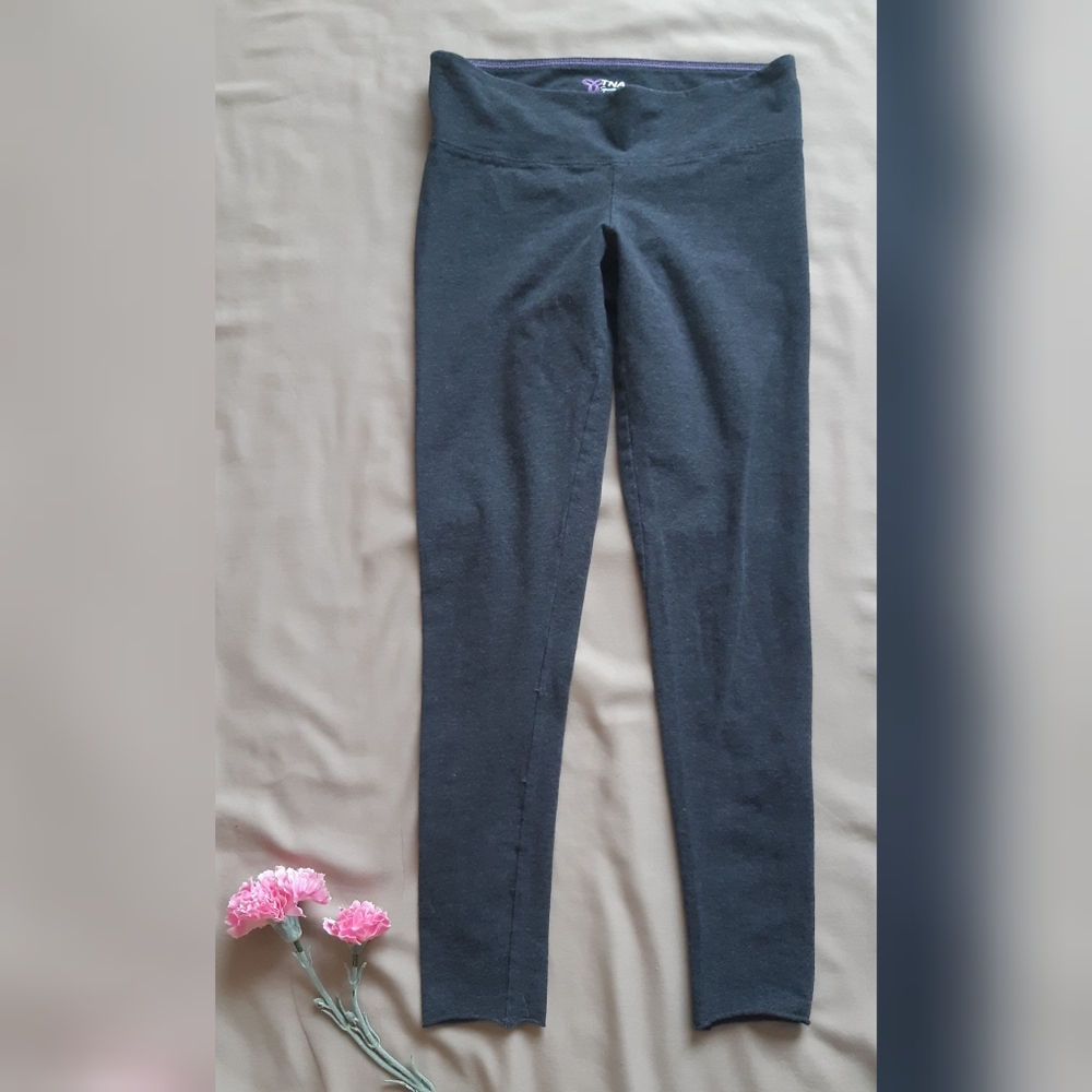 TNA leggings